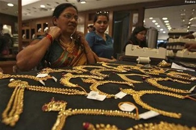 Government slashes tariff value of gold, silver
