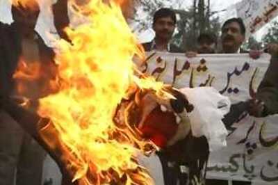 Pak court refuses to ban Indian films over IPL row