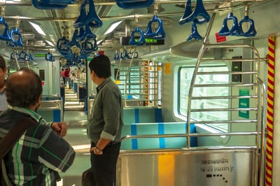 Indian Railways to Run 12 AC Local Trains on Harbour Line in Mumbai from December 1; Check Central Railway New Timetable