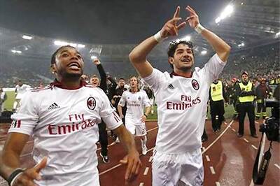 AC Milan hoping to keep Robinho or Pato