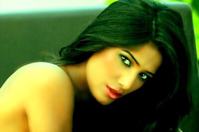 Nasha: Poonam Pandey to don a bikini for a song?