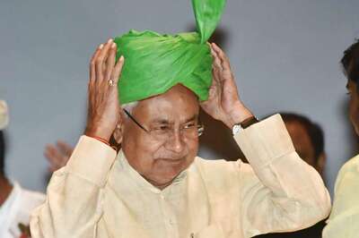 Migrants Are Back Home But Nitish Kumar's Job Promise Poses Challenge for CM Chair Before Polls