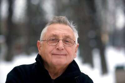Czech Oscar Winning Director Jiri Menzel Dies At Age 82