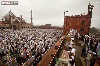 AAP eyes Muslim votes to tilt the balance, Congress fears exodus of its vote bank