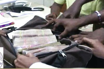 Nine Arrested With Rs 18.7 Lakh Cash in Andhra Pradesh