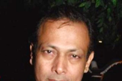 Bollywood Actor Hemant Birje And Wife Suffer Injuries in Road Accident