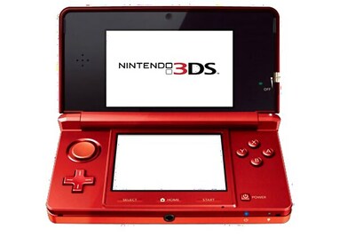 Nintendo shows off 3D portable game device