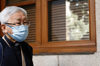 Cardinal, Pop Star Bailed in Latest Hong Kong Security Arrests