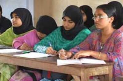 Women can work but must cover up: Deoband