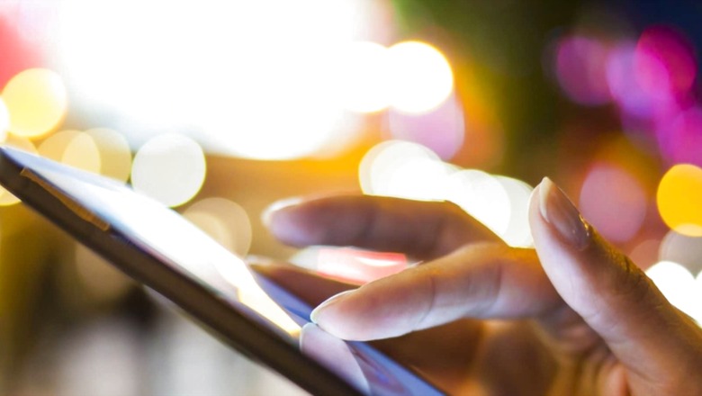 Students Allegedly Send Vulgar Messages During Online Class, Teacher gets Show Cause Notice