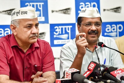 AAP Moves Delhi Speaker, Seeks Disqualification of Two Rebel MLAs