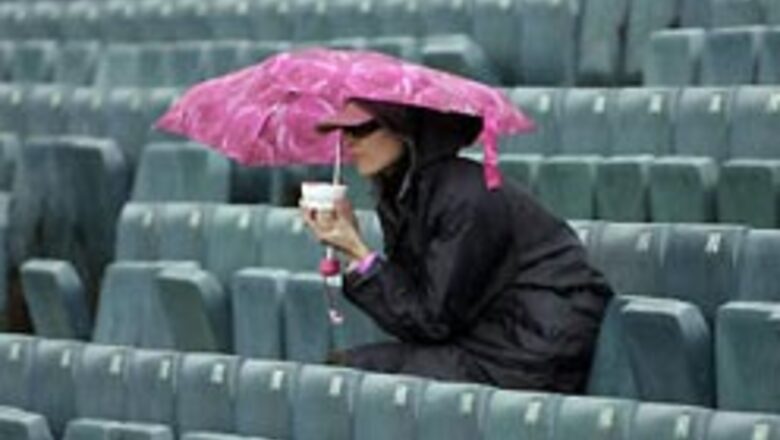 Rain delays start of Wimbledon