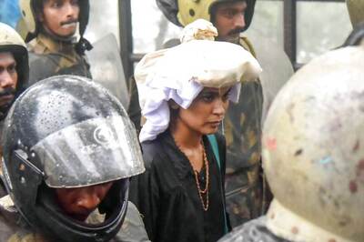Do Not Hurt Religious Sentiments, Kerala HC Tells Activist Rehana Fathima After Granting Her Bail