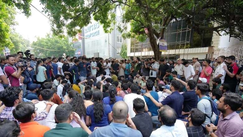 Delhi Fire Dept Starts Process To Cancel IAS Coaching Centre's NOC; L-G Visits Protest Site | Updates