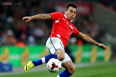 Valencia get Chile forward Eduardo Vargas on loan