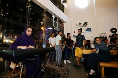 As Part of Sweeping Reforms, Saudi Arabia Ends Gender-segregated Entrances for Restaurants