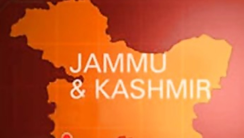 J&K: Contractual govt employees clash with police, several hurt