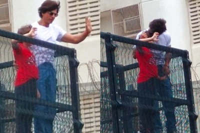 Shah Rukh Khan, Son AbRam Greet Fans on Eid Outside Mannat: 'Eidi From Pathaan'