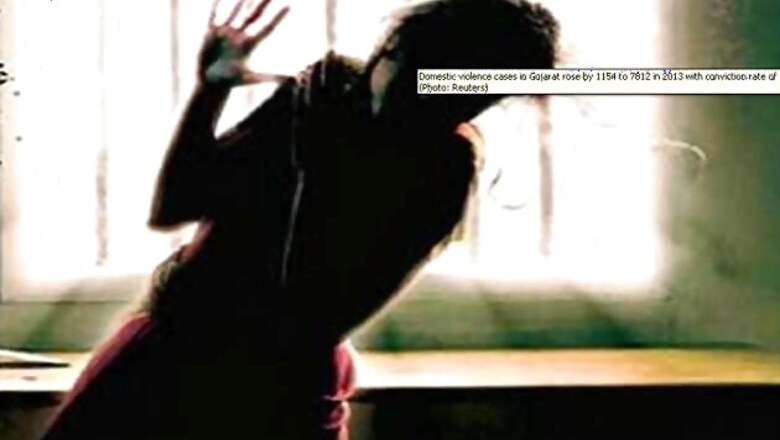Indian-American gets award for ending domestic violence