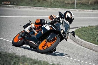 KTM RC390, RC200 launched in India at Rs 2.05 lakh, Rs 1.60 lakh