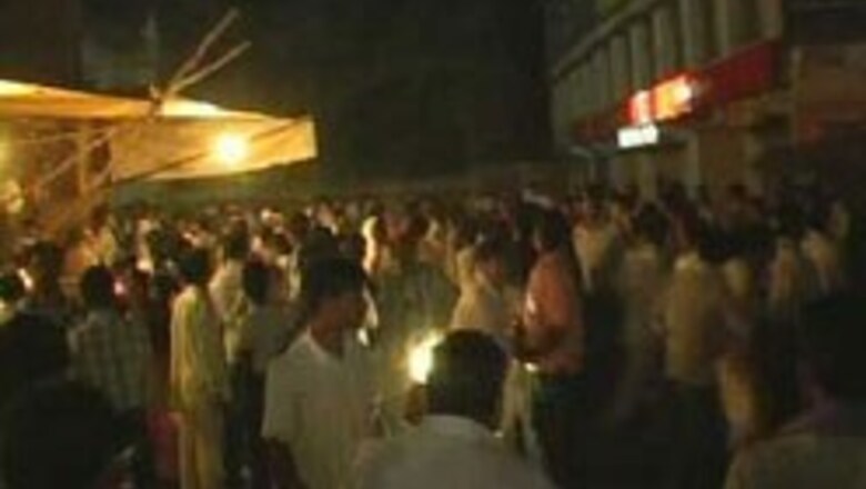 77 killed in Iraq twin blasts