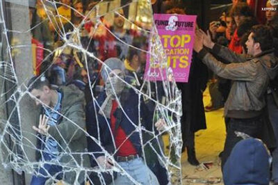 London student fee protest turns violent