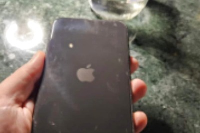 Reddit User Claims This Camera-Less iPhone Is Used At Nuclear Power Plants, Not Everyone Is Convinced