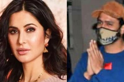 Vicky Kaushal Is All Smiles As He Leaves Katrina Kaif's House After Midnight Amid Wedding Rumours