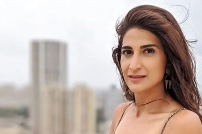 Aahana Kumra Gets ANGRY, Says 'Don't Touch Me' As Fan Grabs Her Arm While Posing; Watch