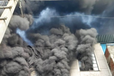 22-year-old Man Loses Entire Family in House Fire in East Delhi