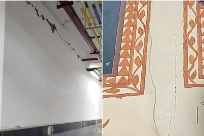 Earthquake of Magnitude 5.4 Hits J&K, Tremors Felt Across Delhi and Punjab; Pak, China Also Hit