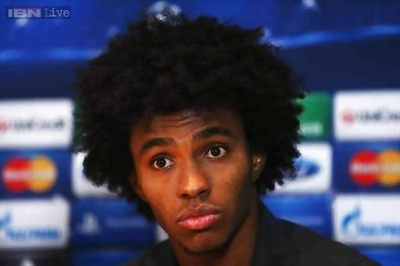 Willian joins Chelsea after gaining work permit