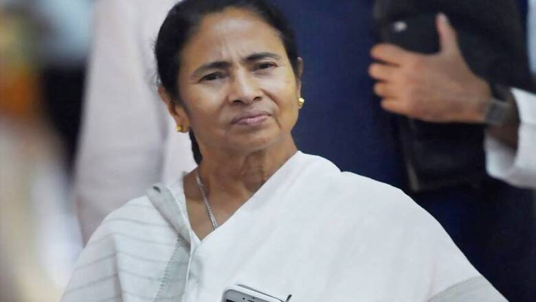 Bengal CM Mamata Banerjee Headed to Darjeeling, to Hold All Party Meeting Tomorrow