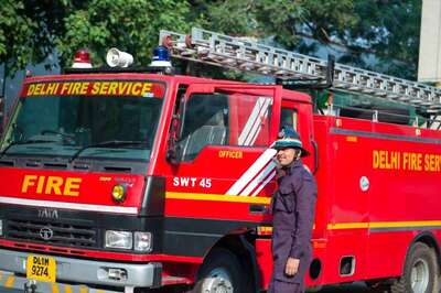 Fire Breaks Out at Building in Delhi's Shastri Park; No Injuries Reported