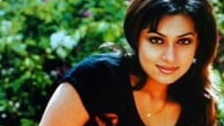 South starlet gets bail in fake visa case