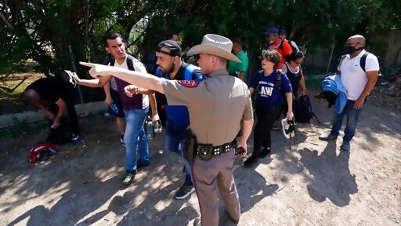 Judge Blocks Texas Troopers From Stopping Migrant Transports
