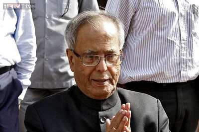 Advani crediting me on withdrawal of ordinance is speculation: Pranab