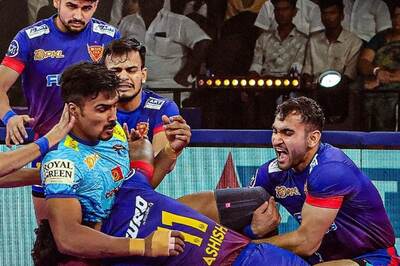 PKL 10: Dabang Delhi K.C Down Bengal Warriors as Naveen Kumar Surpasses 1000 Raid Points