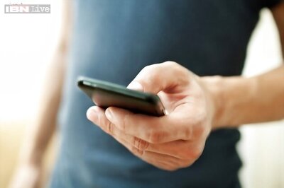 Telecom tariffs to go down as TRAI cuts call connect charge
