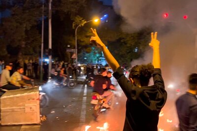 Neither the Religious, Nor Lecherous Should Tell How Women Should Dress: Sadhguru on Mahsa Amini Protests