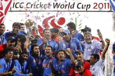 Indian Cricket Fans Relive 2011 World Cup Glory Against SL in Memorable Wankhede Final