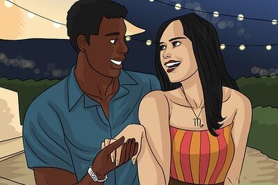 How to Attract a Scorpio Woman As an Aquarius Man