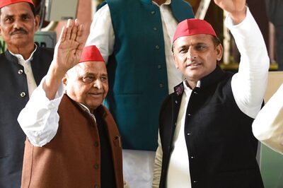 Mulayam Singh Yadav Steps on the Gas as 'Politically Active' Shivpal Yadav Tests Loyalties of SP Cadre