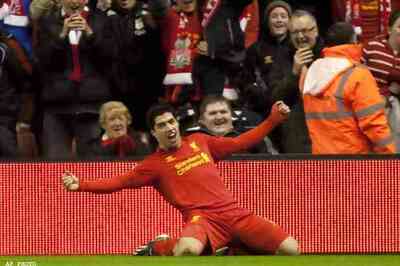 Chelsea plan to bid for Liverpool's Luis Suarez