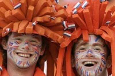 Holland hand Russia 4-1 drubbing
