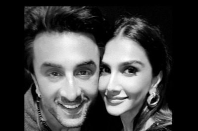 Ranbir Kapoor Gets Goofy With Vaani Kapoor, Tries To Photobomb Her Pics During Shamshera Promotions