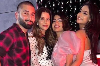 Photo of Nysa Devgn Partying With Her Friends Goes Viral; Her Fans Love it