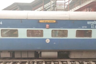 Chhattisgarh Woman Seeks PMO's Intervention After Drunk Soldier Urinates on Train Seat