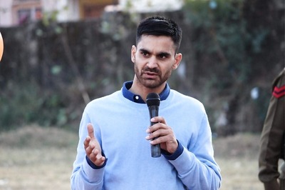 PDP's Waheed Para Charged for Aiding Weapon Procurement, Raising Funds for Hizbul