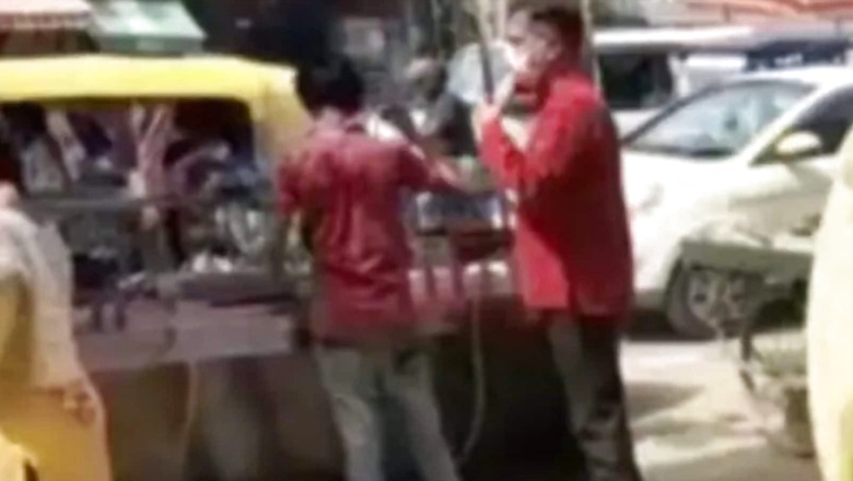 Varanasi Police Commissioner, Disguised as Commoner, Goes on Inspection